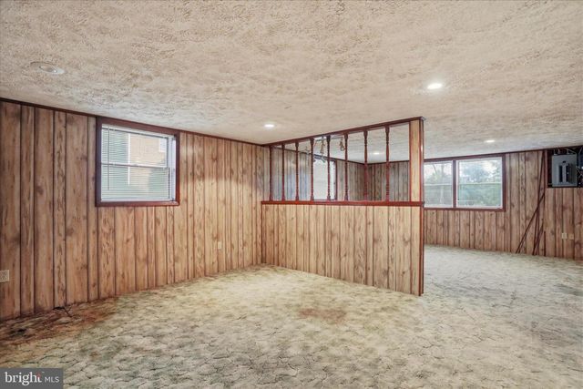 317 DAWN AVE, Woodstock, VA 22664