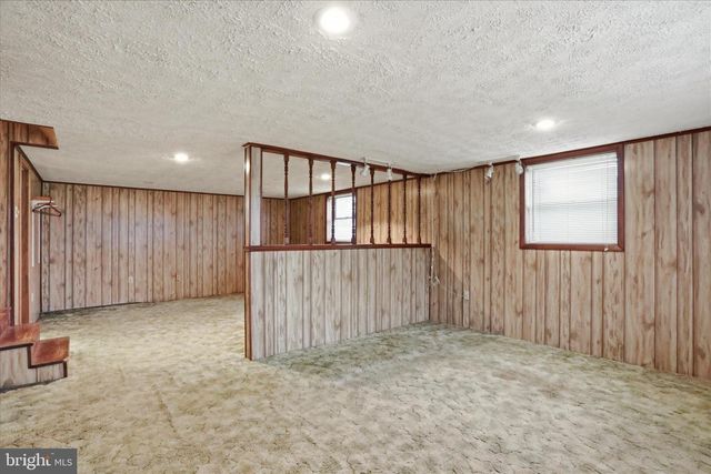317 DAWN AVE, Woodstock, VA 22664