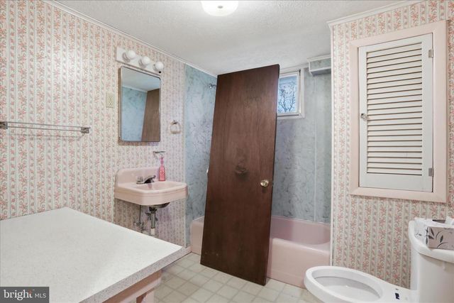 317 DAWN AVE, Woodstock, VA 22664