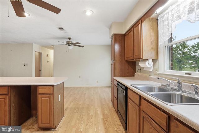 317 DAWN AVE, Woodstock, VA 22664