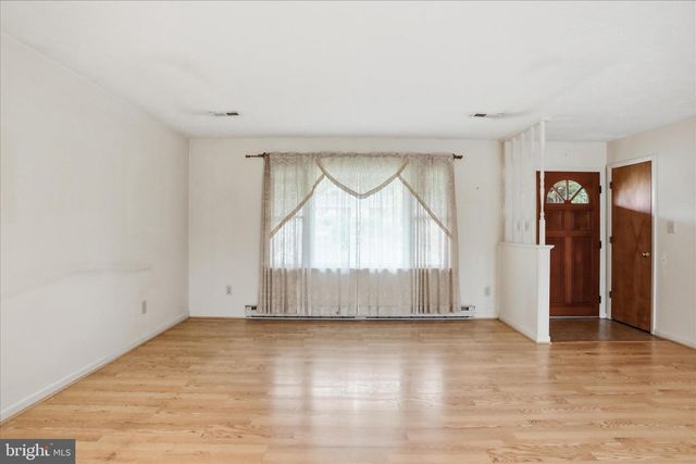 317 DAWN AVE, Woodstock, VA 22664