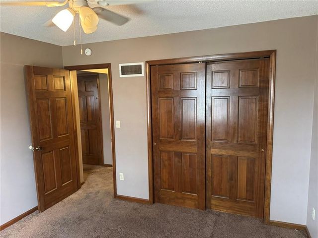 9202 E 64th Terrace, Raytown, MO 64133