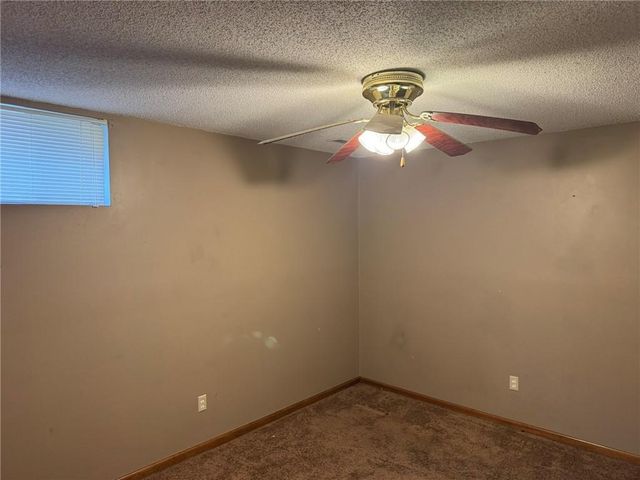 9202 E 64th Terrace, Raytown, MO 64133