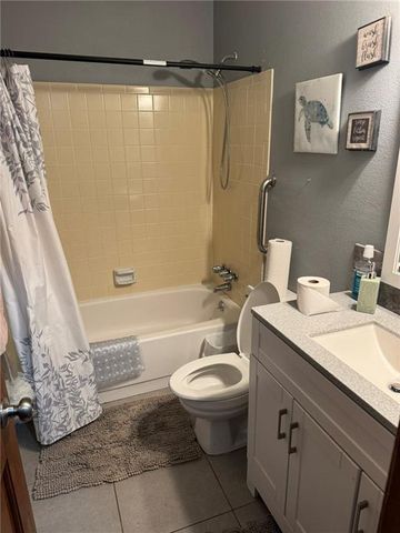 9202 E 64th Terrace, Raytown, MO 64133