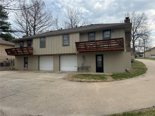 9202 E 64th Terrace, Raytown, MO 64133