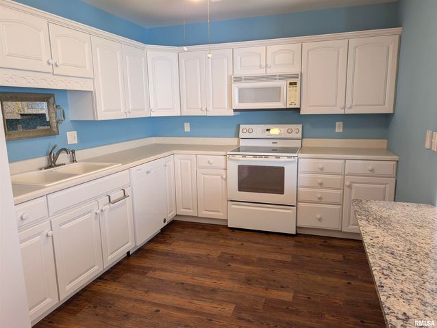 1506 APACHE Drive, Marion, IL 62959