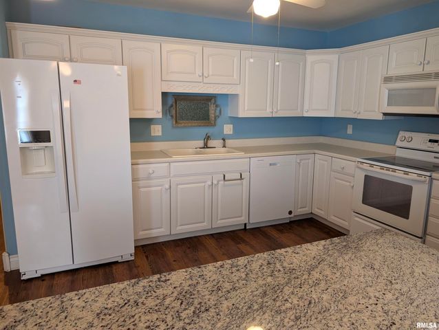 1506 APACHE Drive, Marion, IL 62959