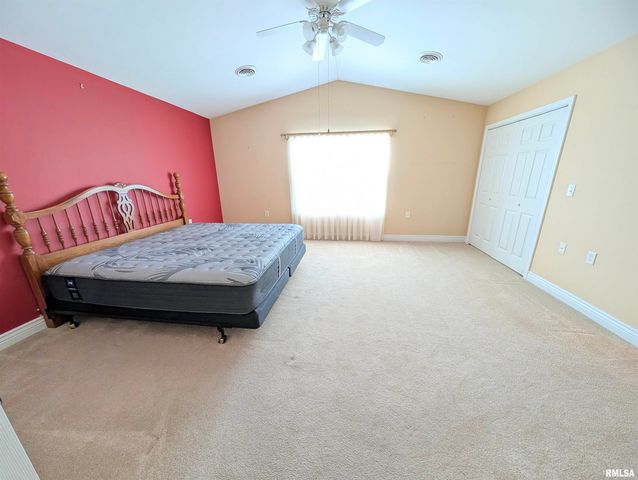 1506 APACHE Drive, Marion, IL 62959