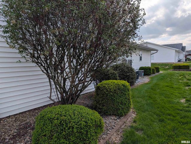 1506 APACHE Drive, Marion, IL 62959