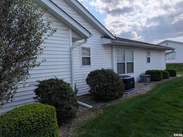 1506 APACHE Drive, Marion, IL 62959