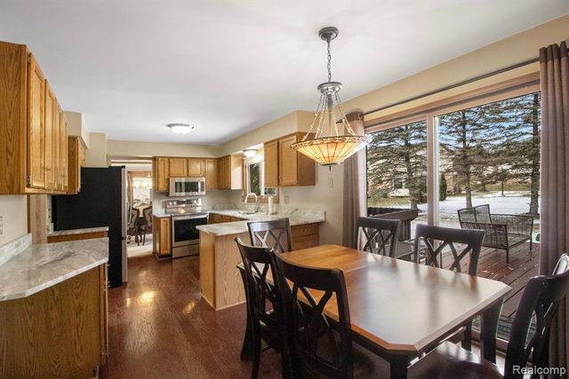 37796 Stableview Dr. Drive, Farmington Hills, MI 48335