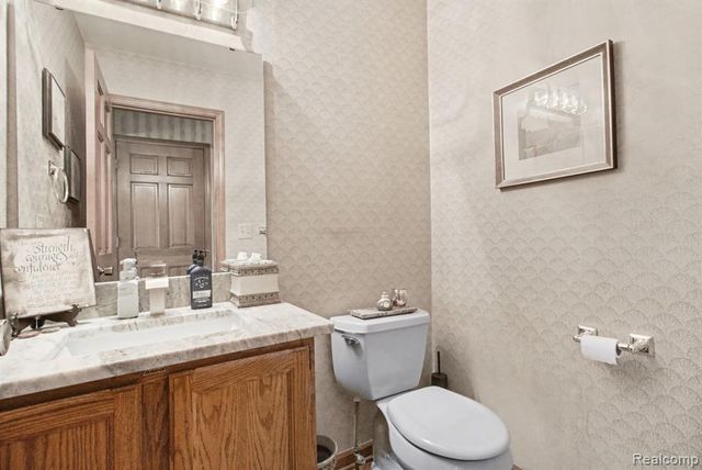 37796 Stableview Dr. Drive, Farmington Hills, MI 48335