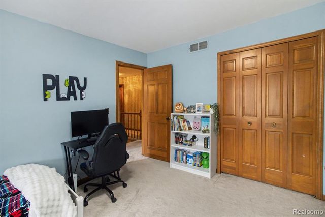 37796 Stableview Dr. Drive, Farmington Hills, MI 48335