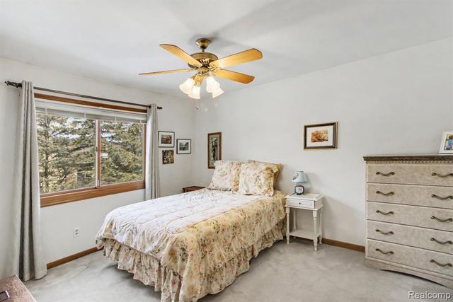 37796 Stableview Dr. Drive, Farmington Hills, MI 48335