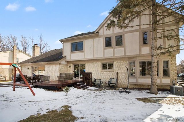 37796 Stableview Dr. Drive, Farmington Hills, MI 48335