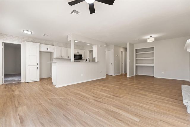 1100 N Doris Avenue, Newcastle, OK 73065