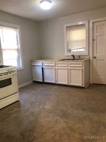 108 Sewell Street, Selma, AL 36701