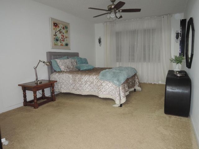 115 Lakes End Drive Apt D, Fort Pierce, FL 34982