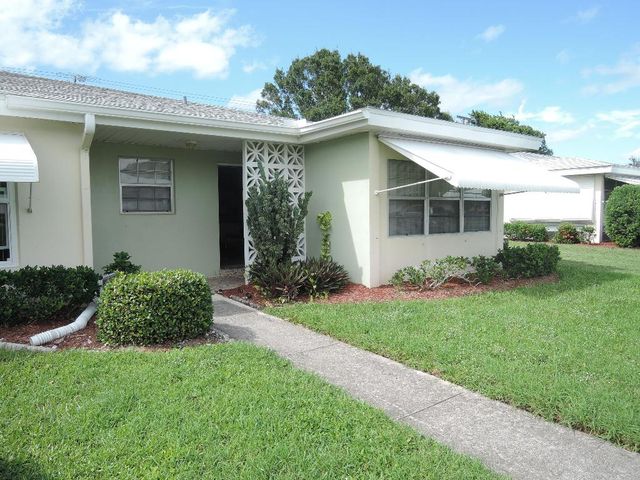 115 Lakes End Drive Apt D, Fort Pierce, FL 34982
