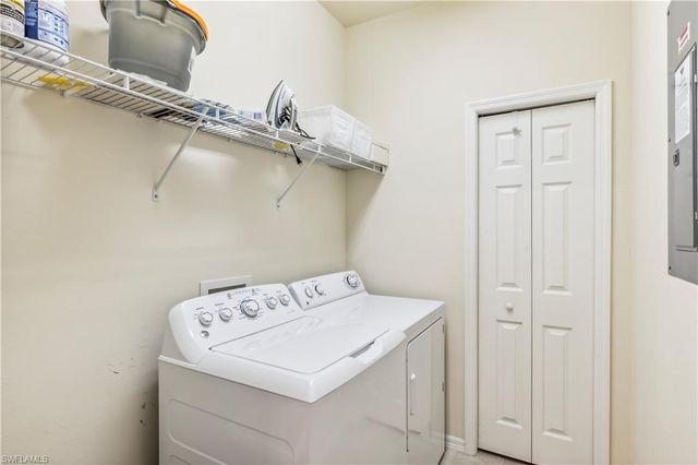 16581 Goldenrod LN # 201, Alva, FL 33920