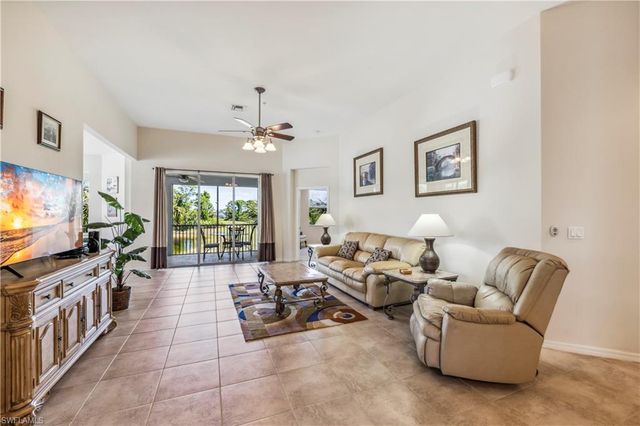 16581 Goldenrod LN # 201, Alva, FL 33920
