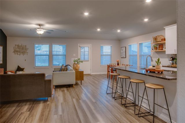 3012 Prairie Trail Avenue, Aubrey, TX 76227