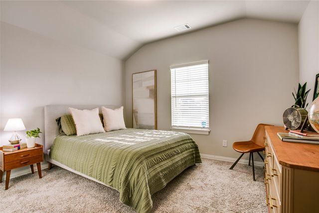 3012 Prairie Trail Avenue, Aubrey, TX 76227