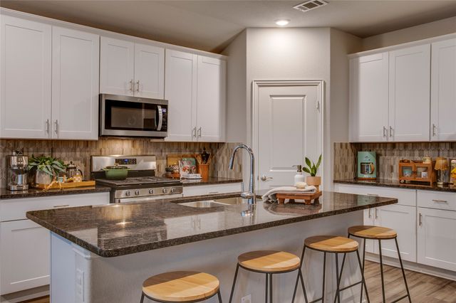 3012 Prairie Trail Avenue, Aubrey, TX 76227
