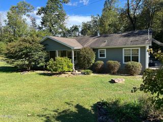 8006 Pansy Street, Pound, VA 24279