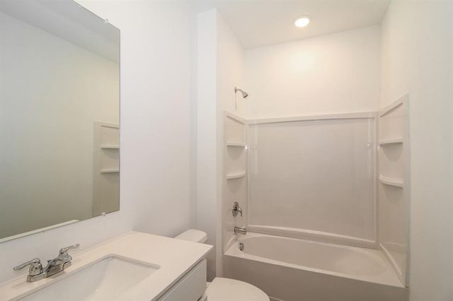 1912 Ponderosa Pine Lane, Mustang, OK 73128