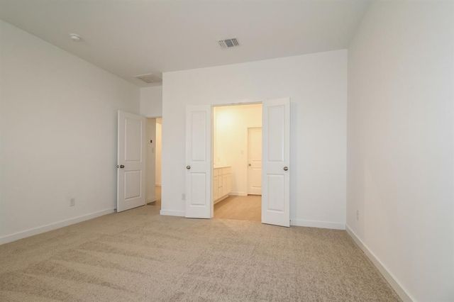 1912 Ponderosa Pine Lane, Mustang, OK 73128