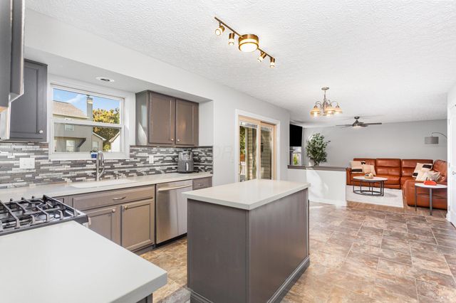 5655 Lotus Court, Grove City, OH 43123