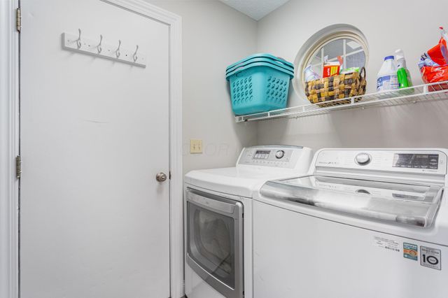 5655 Lotus Court, Grove City, OH 43123