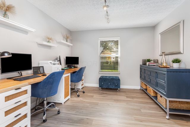 5655 Lotus Court, Grove City, OH 43123