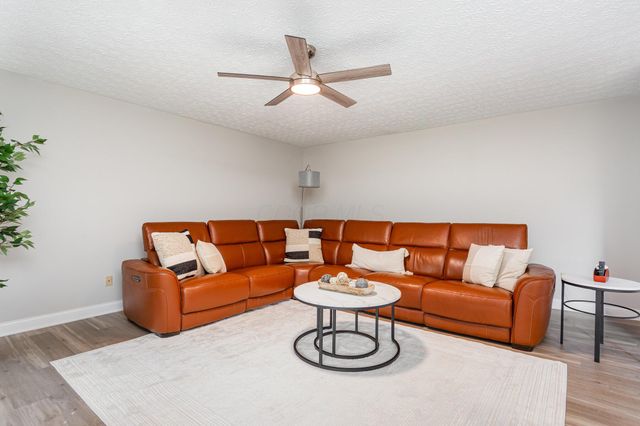 5655 Lotus Court, Grove City, OH 43123