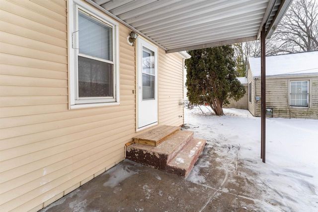 1327 MONROE STREET, Oshkosh, WI 54901