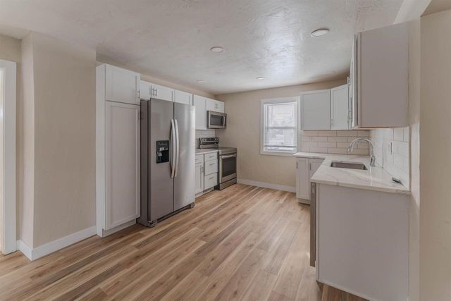 1327 MONROE STREET, Oshkosh, WI 54901