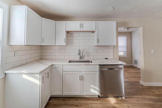 1327 MONROE STREET, Oshkosh, WI 54901