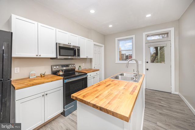 320 MACLAY ST, Harrisburg, PA 17110