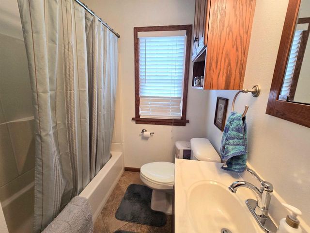 1421 S 21ST STREET, Manitowoc, WI 54220