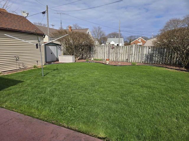 1421 S 21ST STREET, Manitowoc, WI 54220
