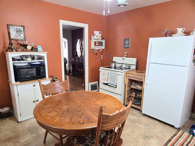 1421 S 21ST STREET, Manitowoc, WI 54220