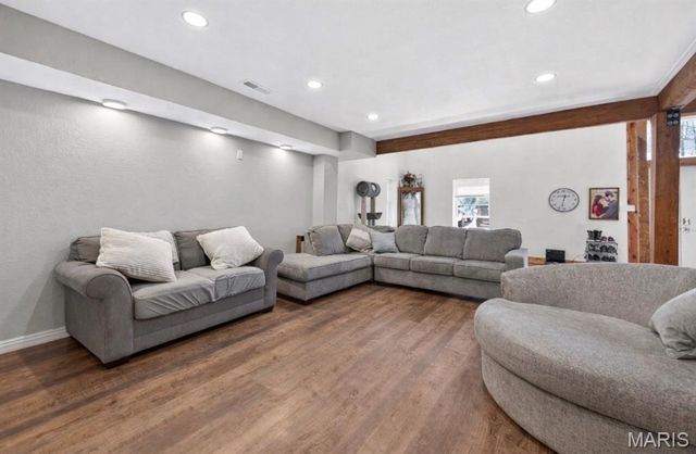 1219 Godt Road, Wright City, MO 63390