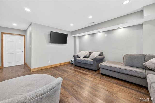 1219 Godt Road, Wright City, MO 63390