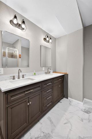 1219 Godt Road, Wright City, MO 63390