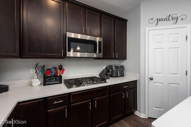 7801 Jewelflower Court, Joliet, IL 60431