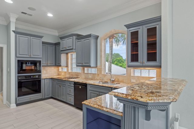 101 Vista Bluffs, Destin, FL 32541
