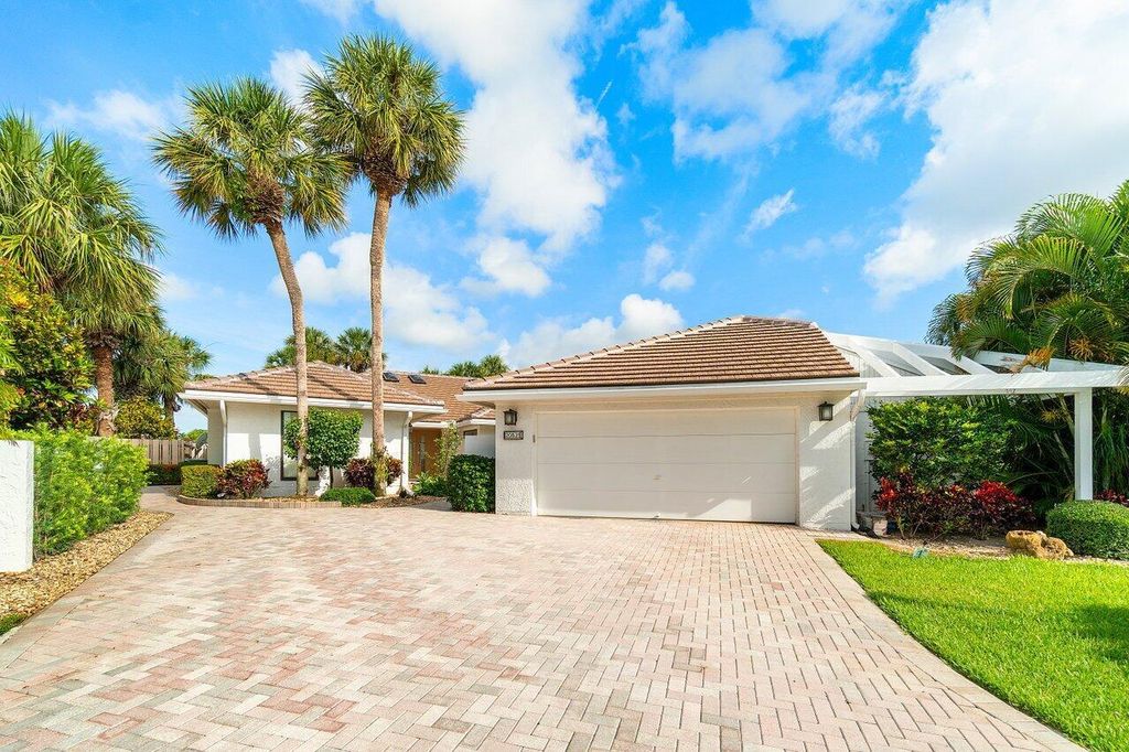 20531 Linksview Drive, Boca Raton, FL 33434