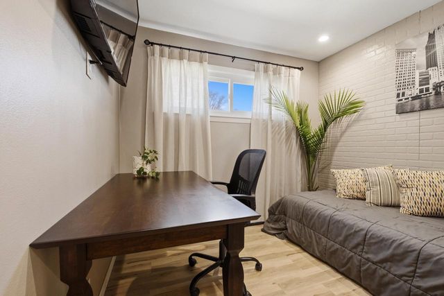 4931 W Norwich COURT, Milwaukee, WI 53220