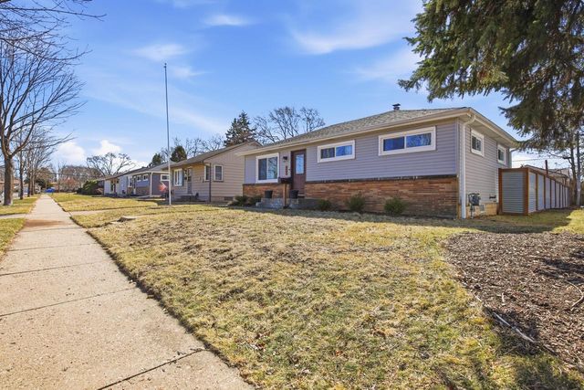 4931 W Norwich COURT, Milwaukee, WI 53220